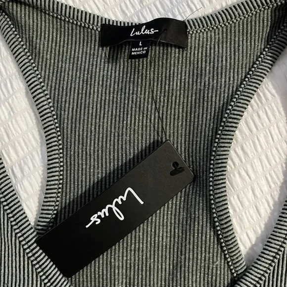 Lulus sage green ribbed sleeveless maxi dress. Size large. New with tags - Picture 4 of 6